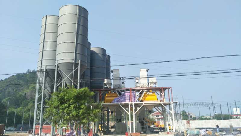 溫州混凝土攪拌站設(shè)備安裝現(xiàn)場 混凝土攪拌站,混凝土攪拌站設(shè)備,山東拌合站